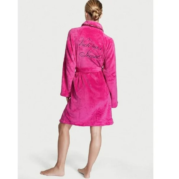 Victorias Secret The Cozy MONOGRAM PLUSH LOGO ROBE SUPER SOFT M/L